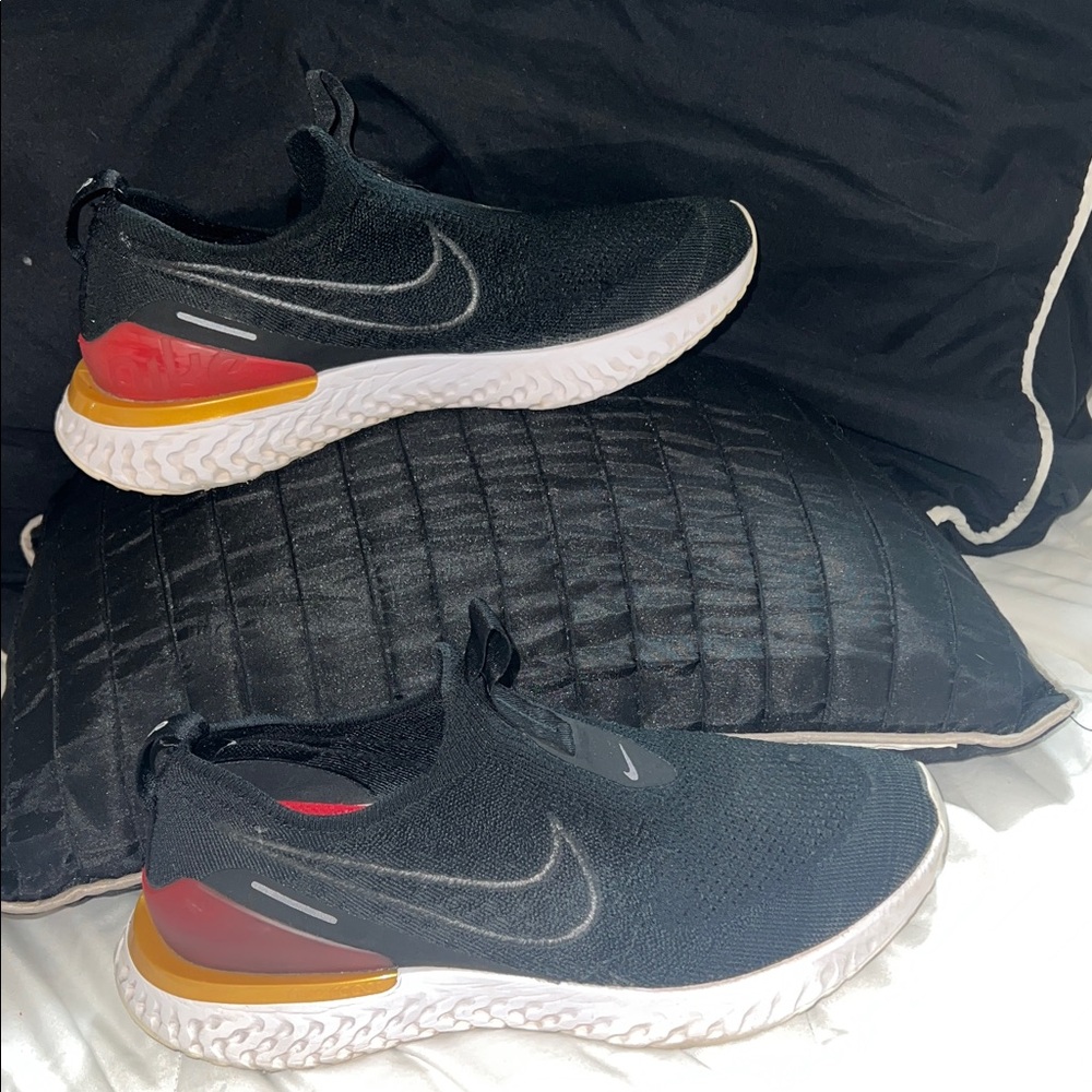Nike Epic Phantom React Flyknit Slip-On Sneakers